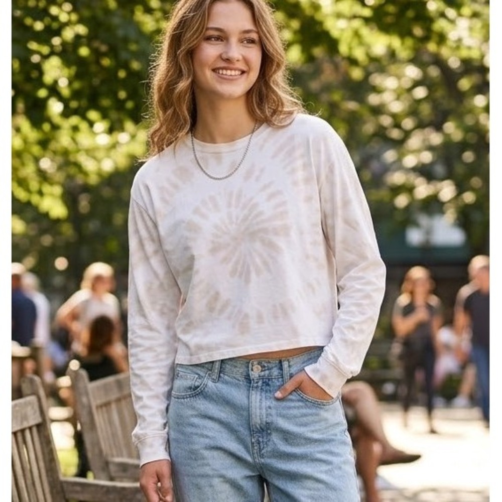AMERICAN EAGLE M Spiral Tie Dye Long Sleeve Crop Top Casual T-Shirt Beige Ivory
